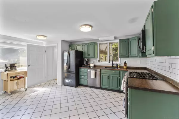 193 Hendley Street, Middletown, CT 06457