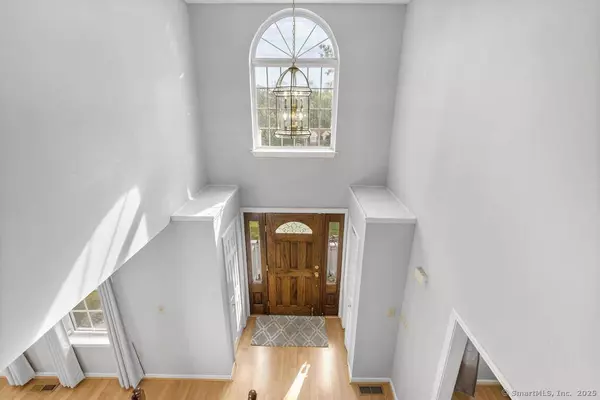 243 Stonefence Road, Naugatuck, CT 06770