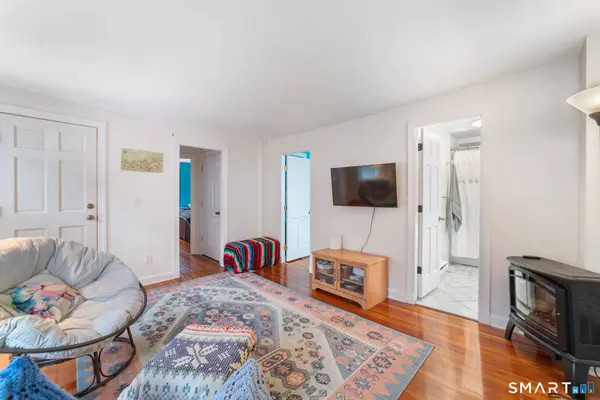 25 High Street, Windsor, CT 06095