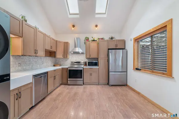 25 High Street, Windsor, CT 06095