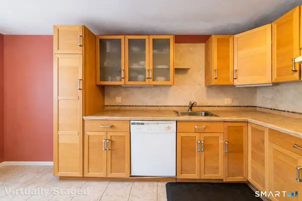 21 Towne House Road #21, Hamden, CT 06514