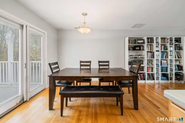 51 Sky View Circle, Hamden, CT 06514