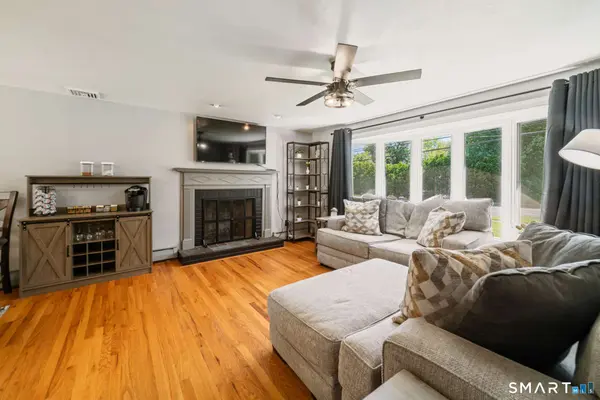 1233 Willard Avenue, Newington, CT 06111