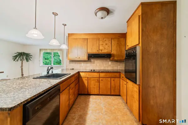 66 Lane Street, Shelton, CT 06484