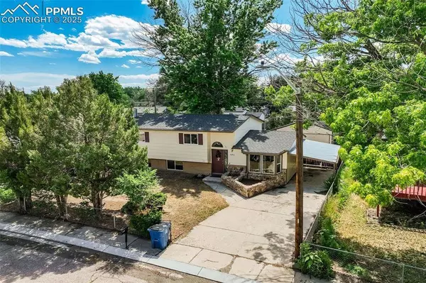 1690 Bonita DR, Fountain, CO 80817
