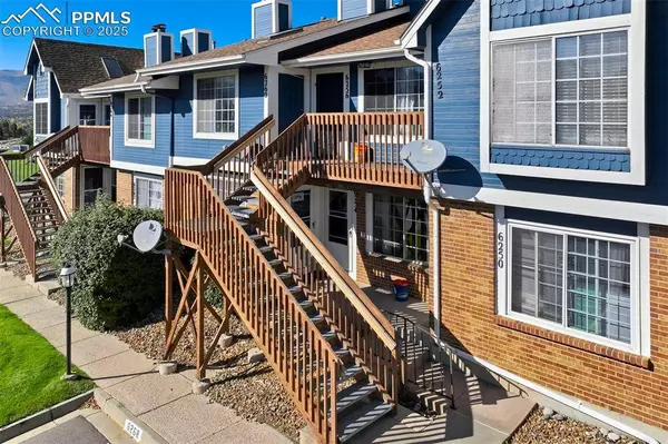 6254 Village LN, Colorado Springs, CO 80918