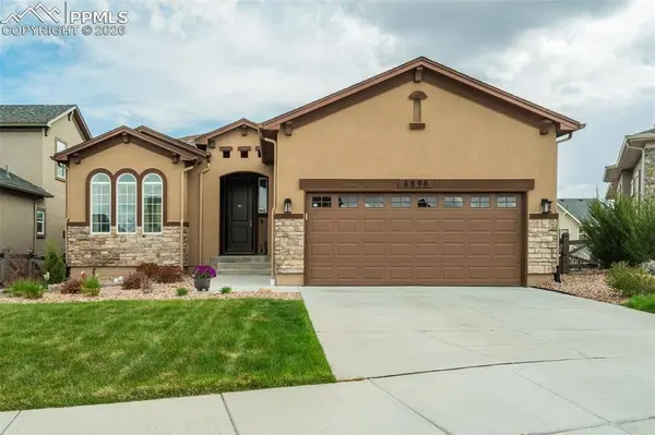6898 Sedgerock LN, Colorado Springs, CO 80927