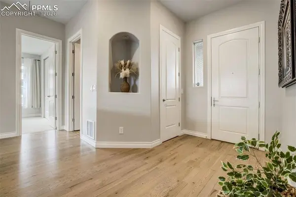 6898 Sedgerock LN, Colorado Springs, CO 80927