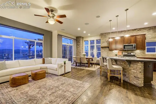 6048 Cumbre Vista WAY, Colorado Springs, CO 80924