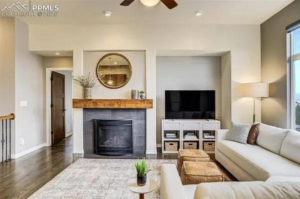 6048 Cumbre Vista WAY, Colorado Springs, CO 80924