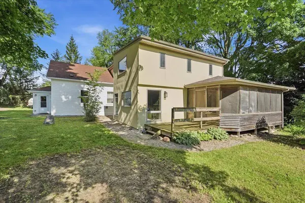 W3798 Highway 33, Cambria, WI 53923