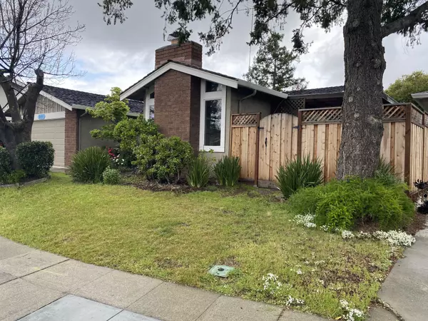 221 Drakes Bay Ave, Los Gatos, CA 95032-2408