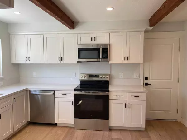 10261 Claudia DR, San Jose, CA 95127