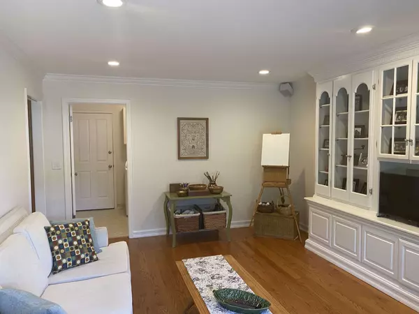 15825 Edmund Dr, Los Gatos, CA 95032-3724