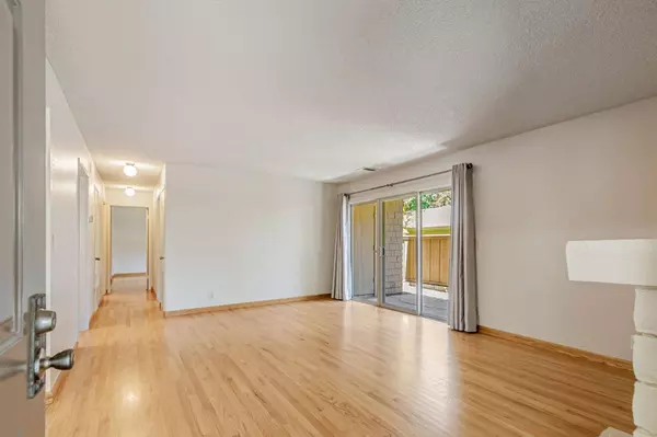 5703 Makati CIR D, San Jose, CA 95123