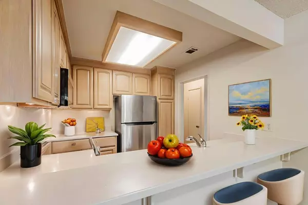 5703 Makati CIR D, San Jose, CA 95123