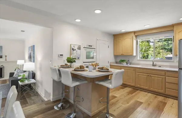 1562 Kooser RD, San Jose, CA 95118