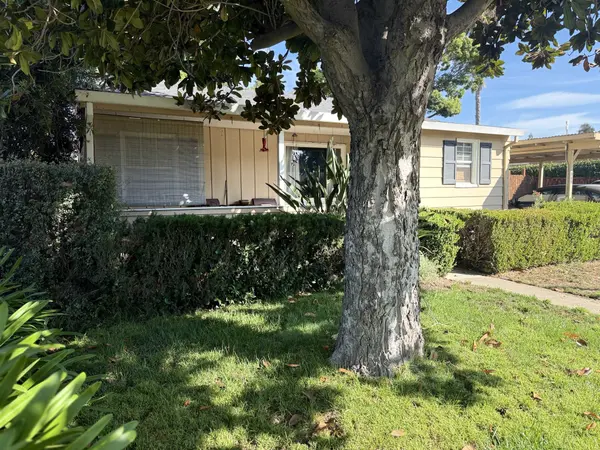 869 Lincoln Ct
