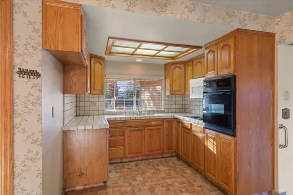 411 Radcliffe DR, Santa Clara, CA 95051