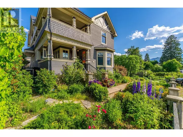 622 5TH Avenue, Fernie, BC V0B1M0