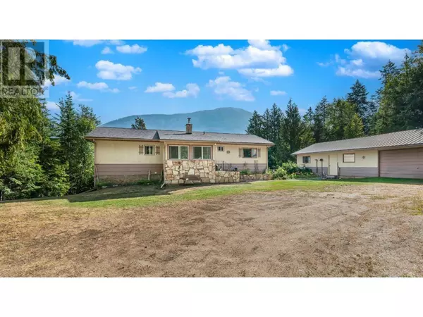 15730 PETERS Road, Crawford Bay, BC V0B1E0