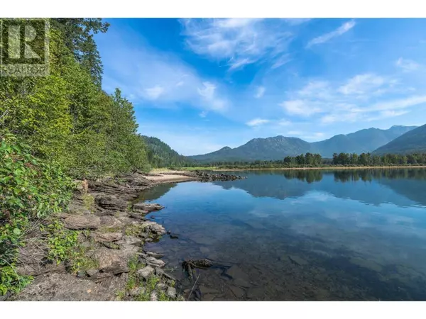 15730 PETERS Road, Crawford Bay, BC V0B1E0