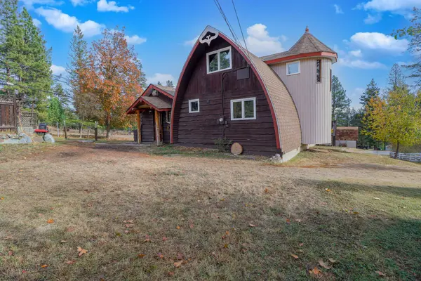 1315 Jim Smith Lake Rd, East Kootenay, BC V1C