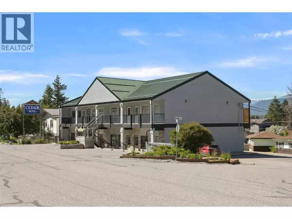 7585 MAIN  WEST Street, Radium Hot Springs, BC V0A1M0