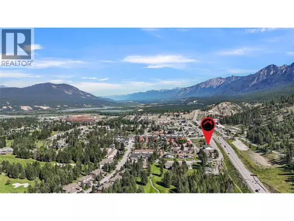 7585 MAIN  WEST Street, Radium Hot Springs, BC V0A1M0