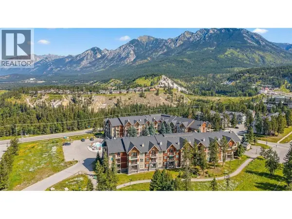 7495 COLUMBIA AVE #2112, Radium Hot Springs, BC V0A1M0