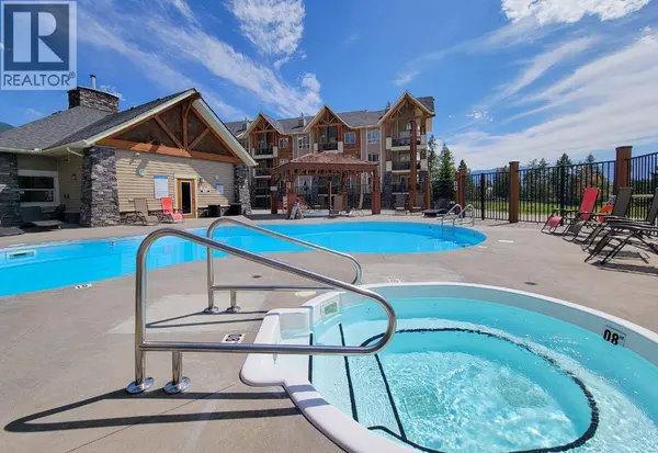 7495 COLUMBIA AVE #2112, Radium Hot Springs, BC V0A1M0
