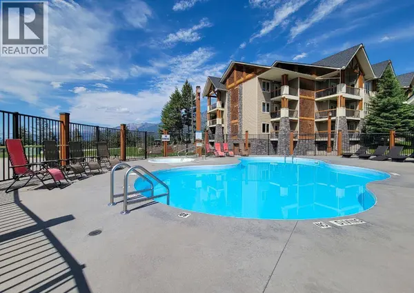 7495 COLUMBIA AVE #2112, Radium Hot Springs, BC V0A1M0