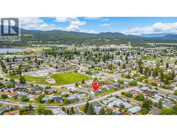 1121 8 Avenue S, Cranbrook, BC V1C5J6