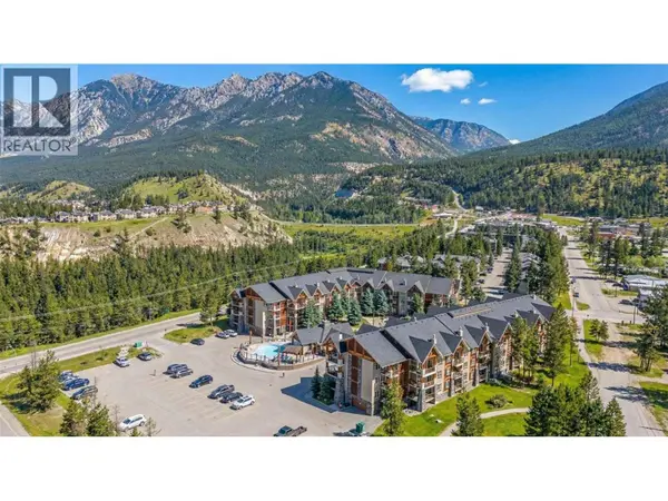 7495 COLUMBIA AVE #2112, Radium Hot Springs, BC V0A1M0