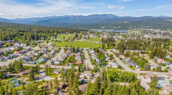 1715 15th Ave S, Cranbrook, BC V1C 4N5