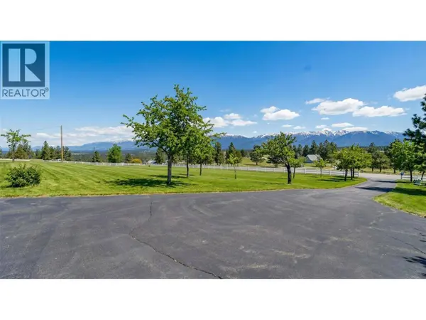 9617 CLEARVIEW Road, Cranbrook, BC V1C7E2
