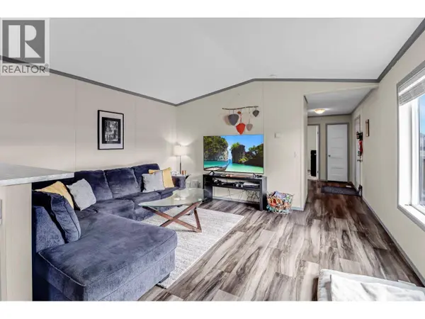 1008 STEEPLEVIEW Drive NW, Cranbrook, BC V1C5L3