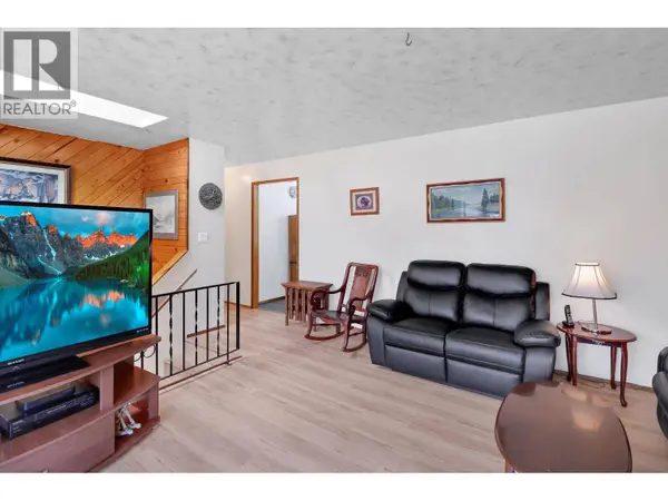 2873 SIMPSON Road, Cranbrook, BC V1C6T2