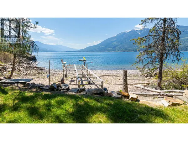 17246 PILOT BAY Road, Crawford Bay, BC V0B1X0