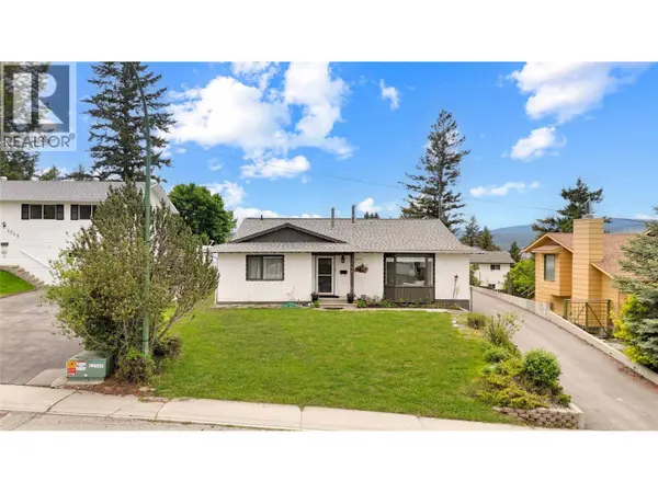 1708 MT NELSON Crescent, Cranbrook, BC V1C5T7