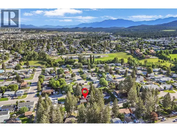 712 17 Avenue, Cranbrook, BC V1C3B7