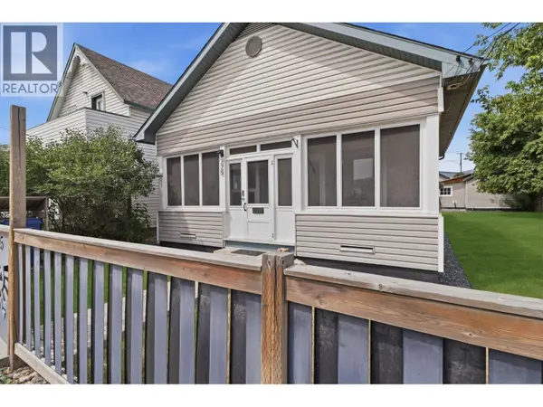 225 14 Avenue N, Cranbrook, BC V1C3W3