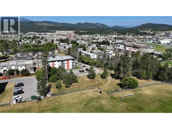 114 17A Avenue S, Cranbrook, BC V1C3A5