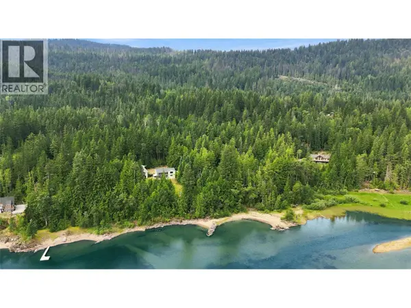 15730 PETERS Road, Crawford Bay, BC V0B1E0
