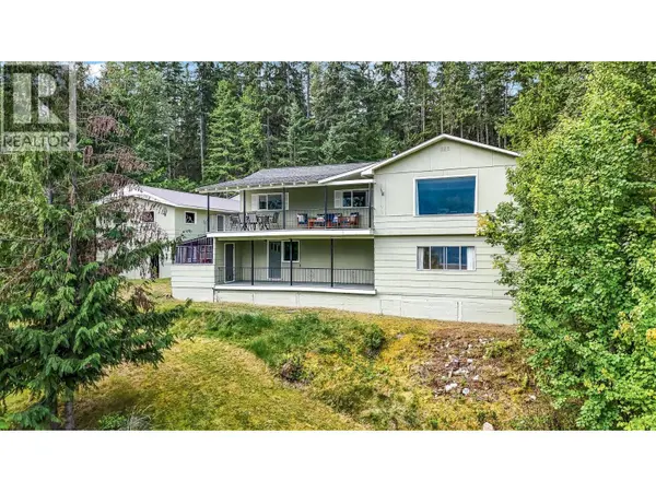 15730 PETERS Road, Crawford Bay, BC V0B1E0