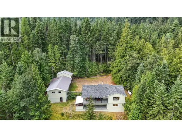15730 PETERS Road, Crawford Bay, BC V0B1E0