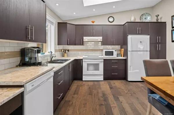 7586 Tetayut Rd #54, Central Saanich, BC V8M 0B4