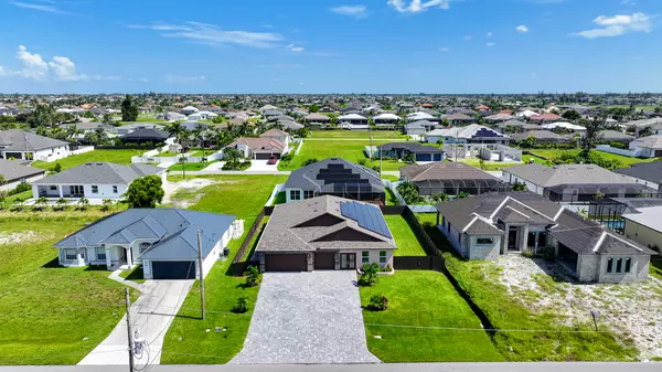 3327 NW 1st St, Cape Coral, FL 33993-8520