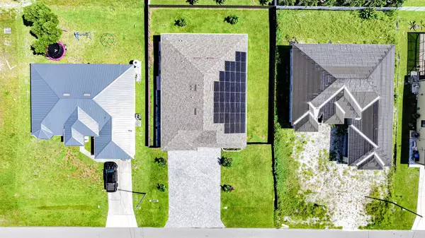 3327 NW 1st St, Cape Coral, FL 33993-8520