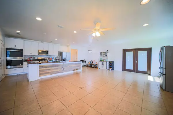 3327 NW 1st St, Cape Coral, FL 33993-8520